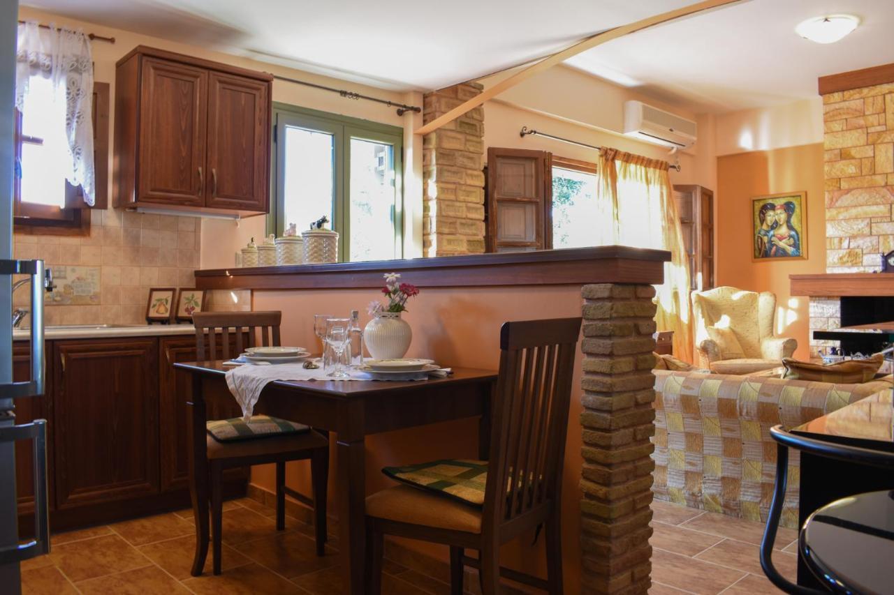 Amber Seaview Villa By The Olive Groves Каламата Екстериор снимка