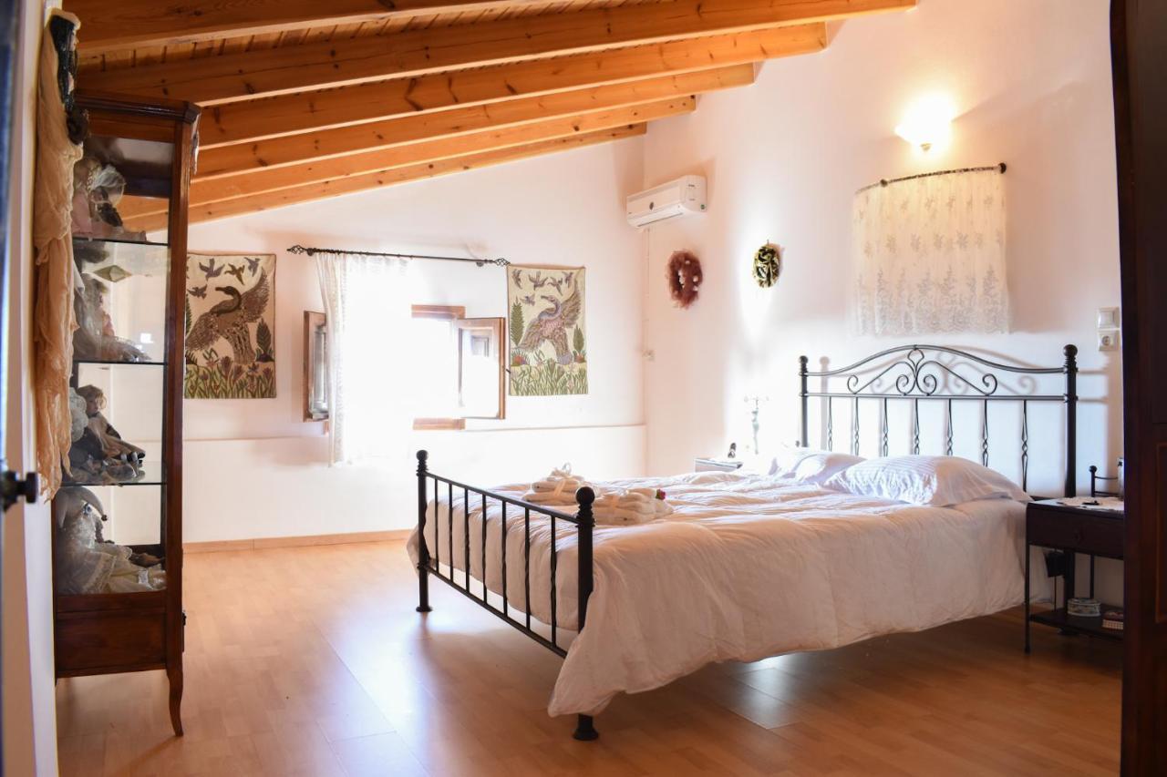 Amber Seaview Villa By The Olive Groves Каламата Екстериор снимка