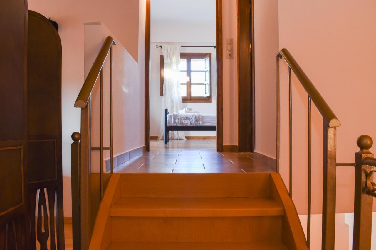 Amber Seaview Villa By The Olive Groves Каламата Екстериор снимка
