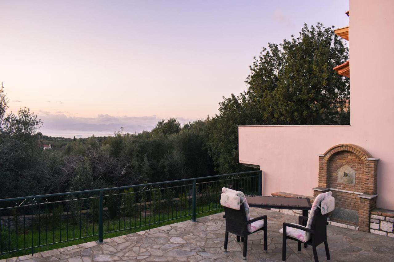 Amber Seaview Villa By The Olive Groves Каламата Екстериор снимка