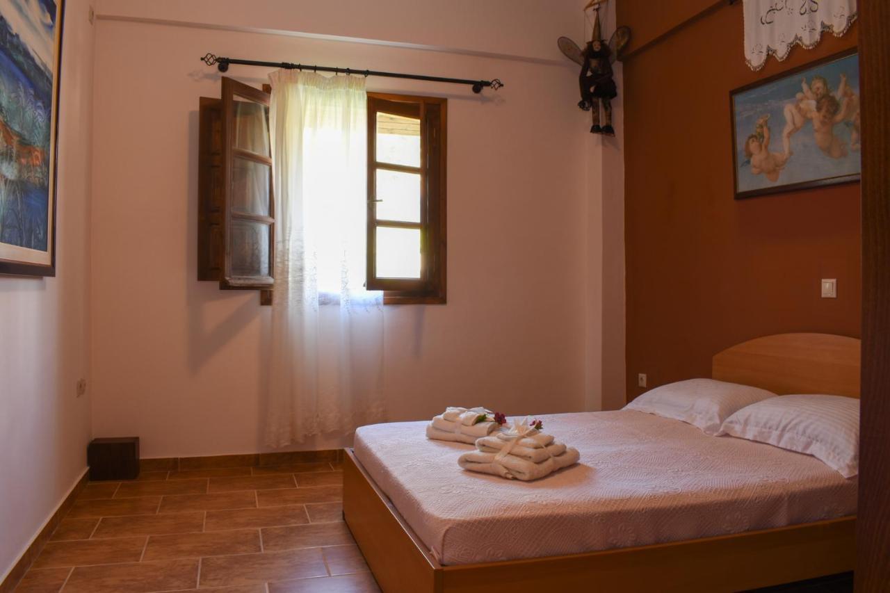 Amber Seaview Villa By The Olive Groves Каламата Екстериор снимка